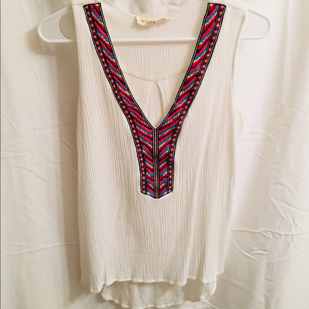 🌷 white tank + design 🌷